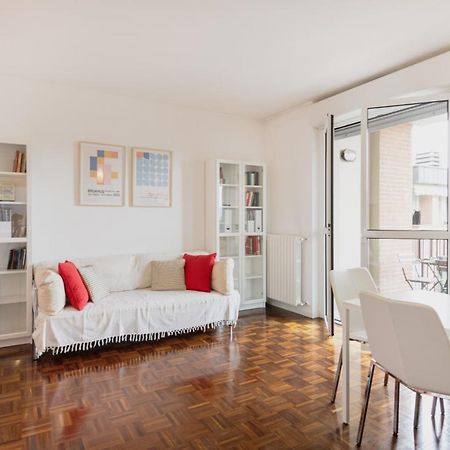 Easylife - Accogliente Dimora Con Balcone Apartamento Milão Exterior foto