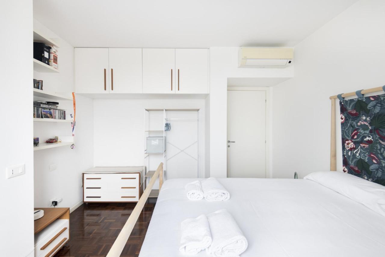 Easylife - Accogliente Dimora Con Balcone Apartamento Milão Exterior foto